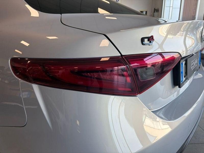Alfa Romeo Giulia 2.2 Turbodiesel 210 CV AT8 AWD Q4 Veloce