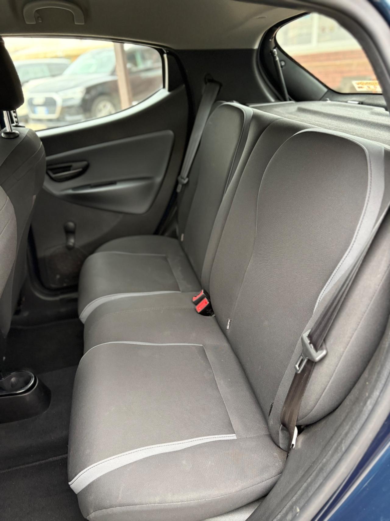 Lancia Ypsilon 1.3 MJT 16V 95 CV 5 porte S&S Silver