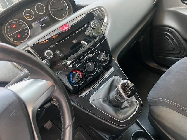 Lancia Ypsilon 1.2 69 CV 5 porte S&S Gold E5 GARANZIA 12 MESI!!!!