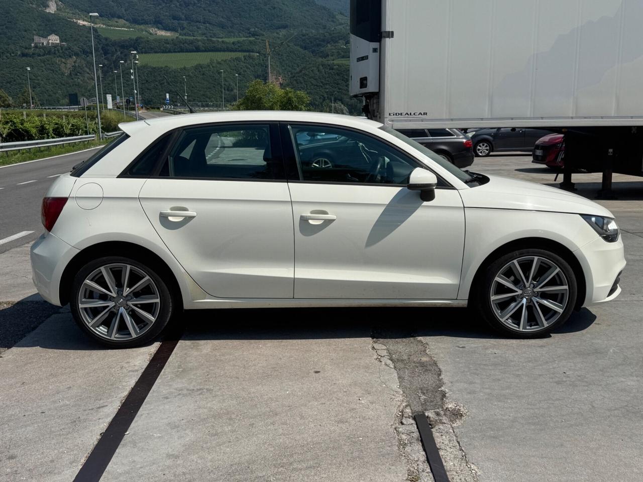 Audi A1 1.6 TDI 90CV MANUALE NEOPATENTATI