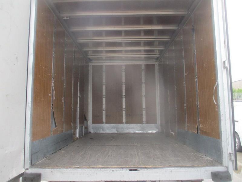 Peugeot Boxer 335 2.2 BlueHDi 140 S&S PC Cabinato