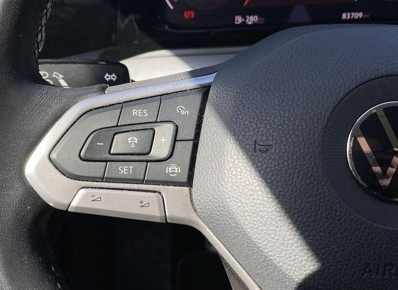 Volkswagen Golf 8 Life 2.0 TDI 116 CV