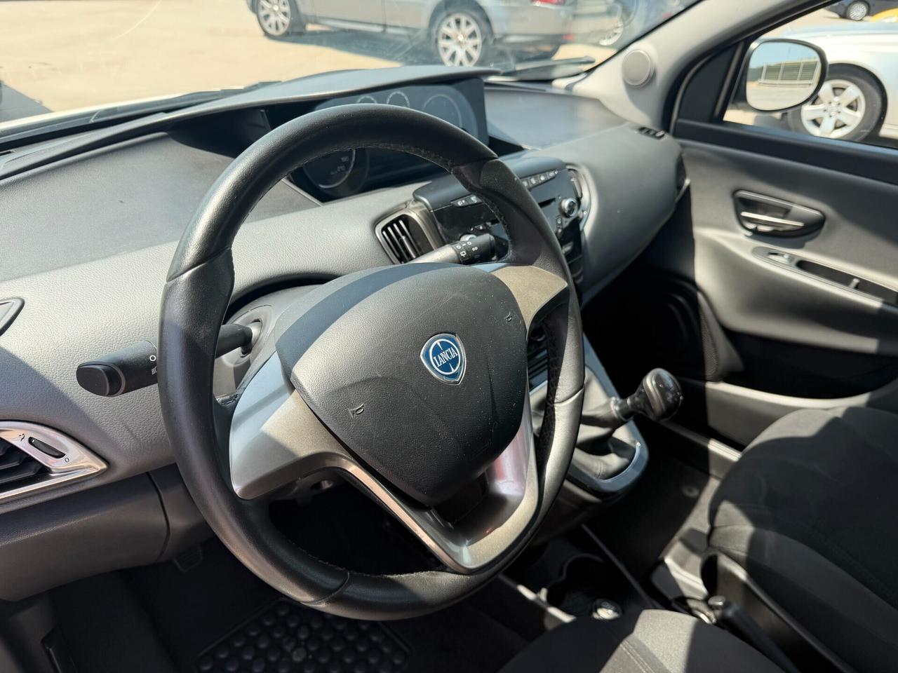 Lancia Ypsilon 1.3 MJT 16V 95 CV 5 porte S&S Gold