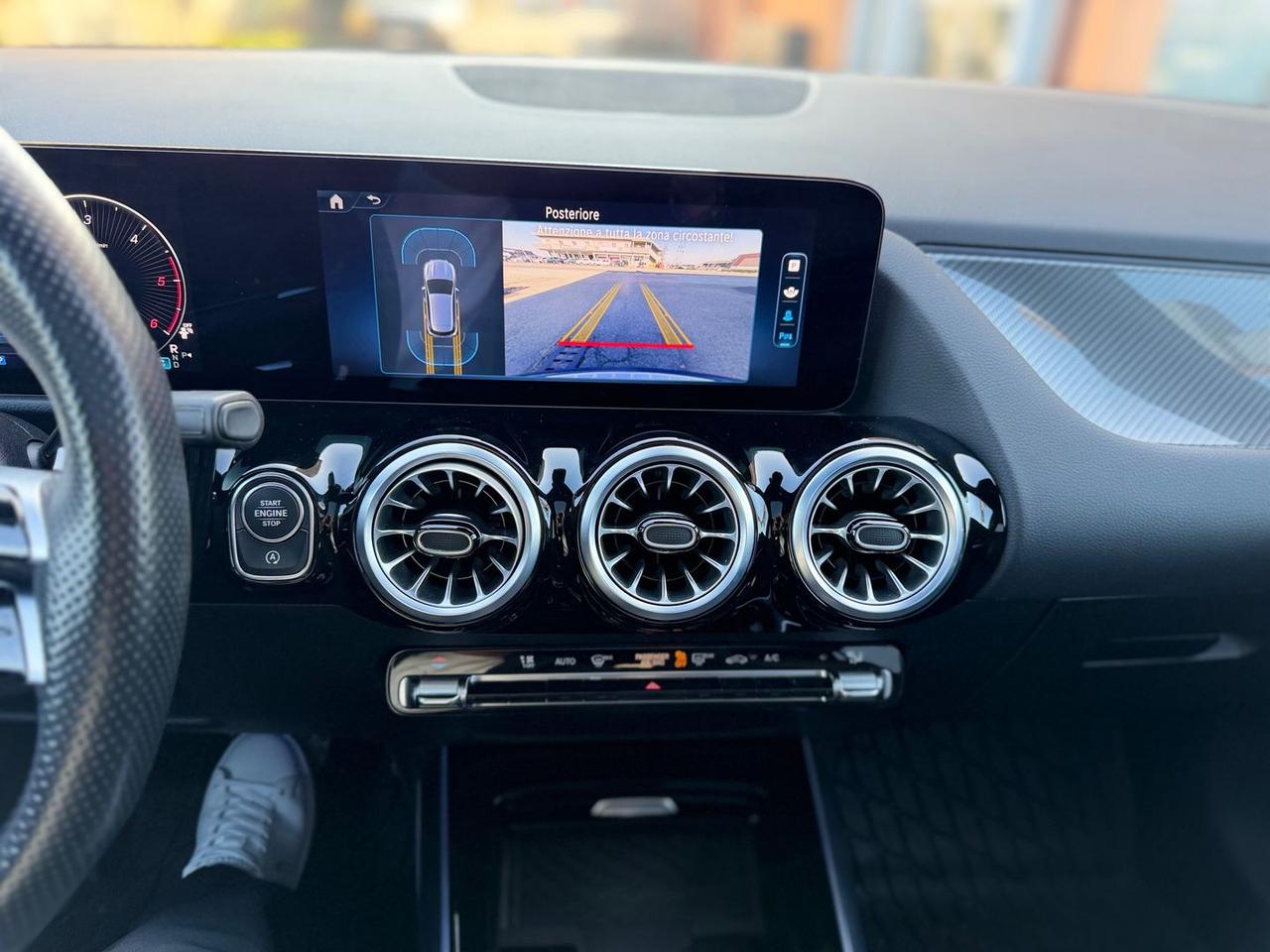 Mercedes-Benz GLA 200 AMG Line Premium GLA 2 #9504