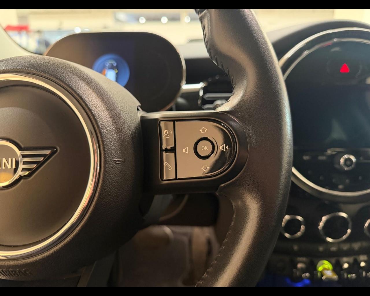 MINI Mini Full El. (F56) - Mini Cooper SE Essential