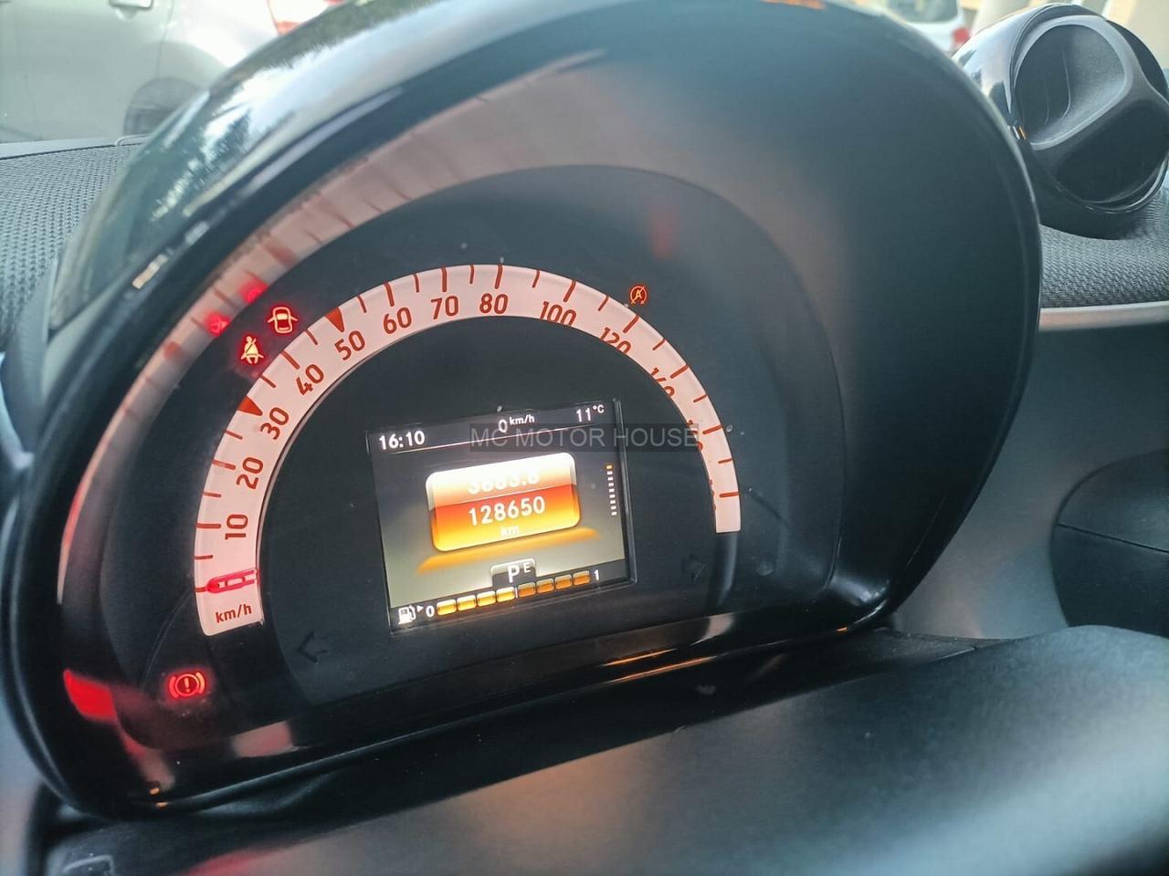 SMART FORTWO BENZINA *NEOPATENTATI* PERMUTE/RATE