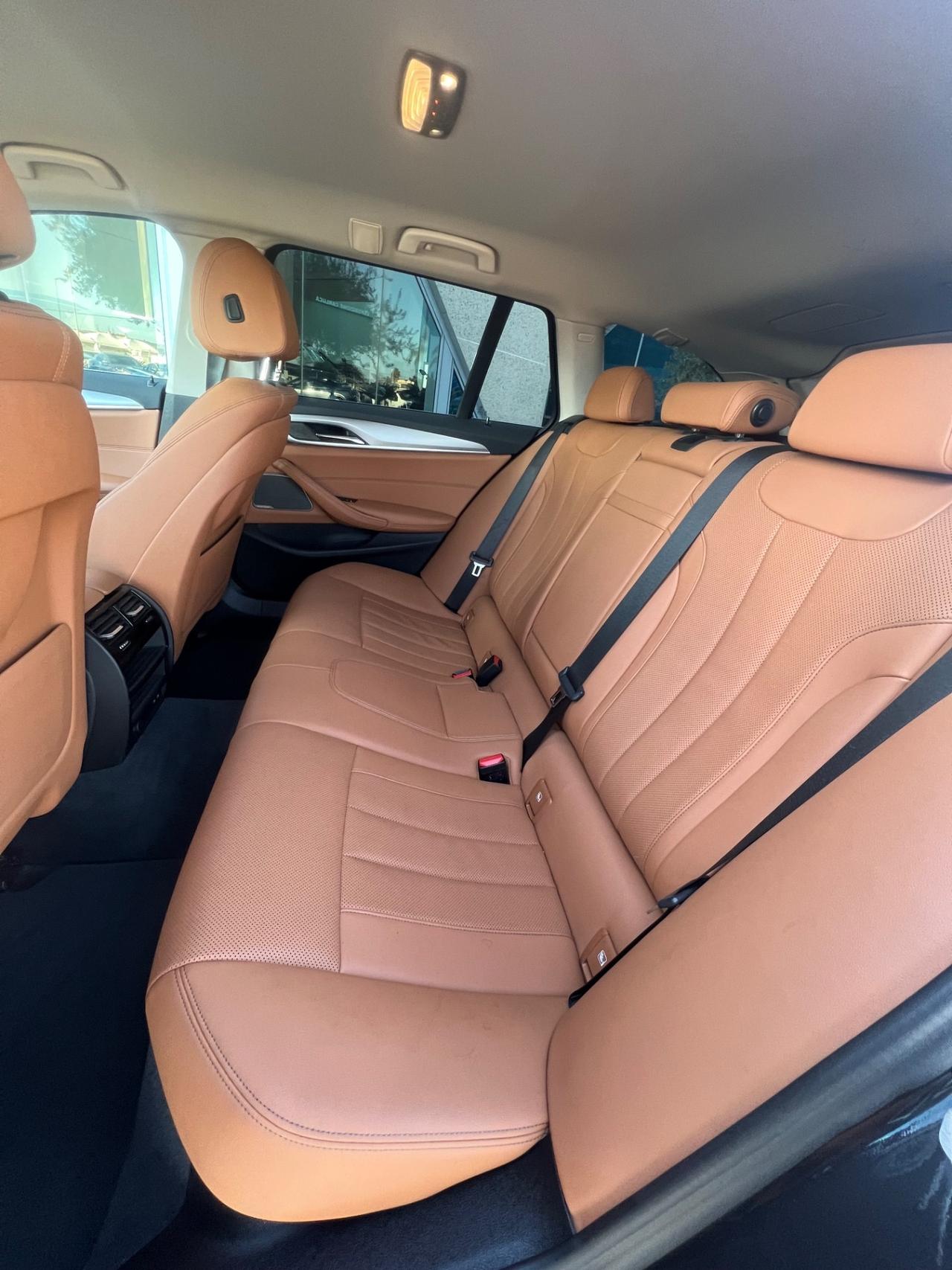 BMW 520 d xdrive Luxury offerta T-Stock prezzo imperdibile