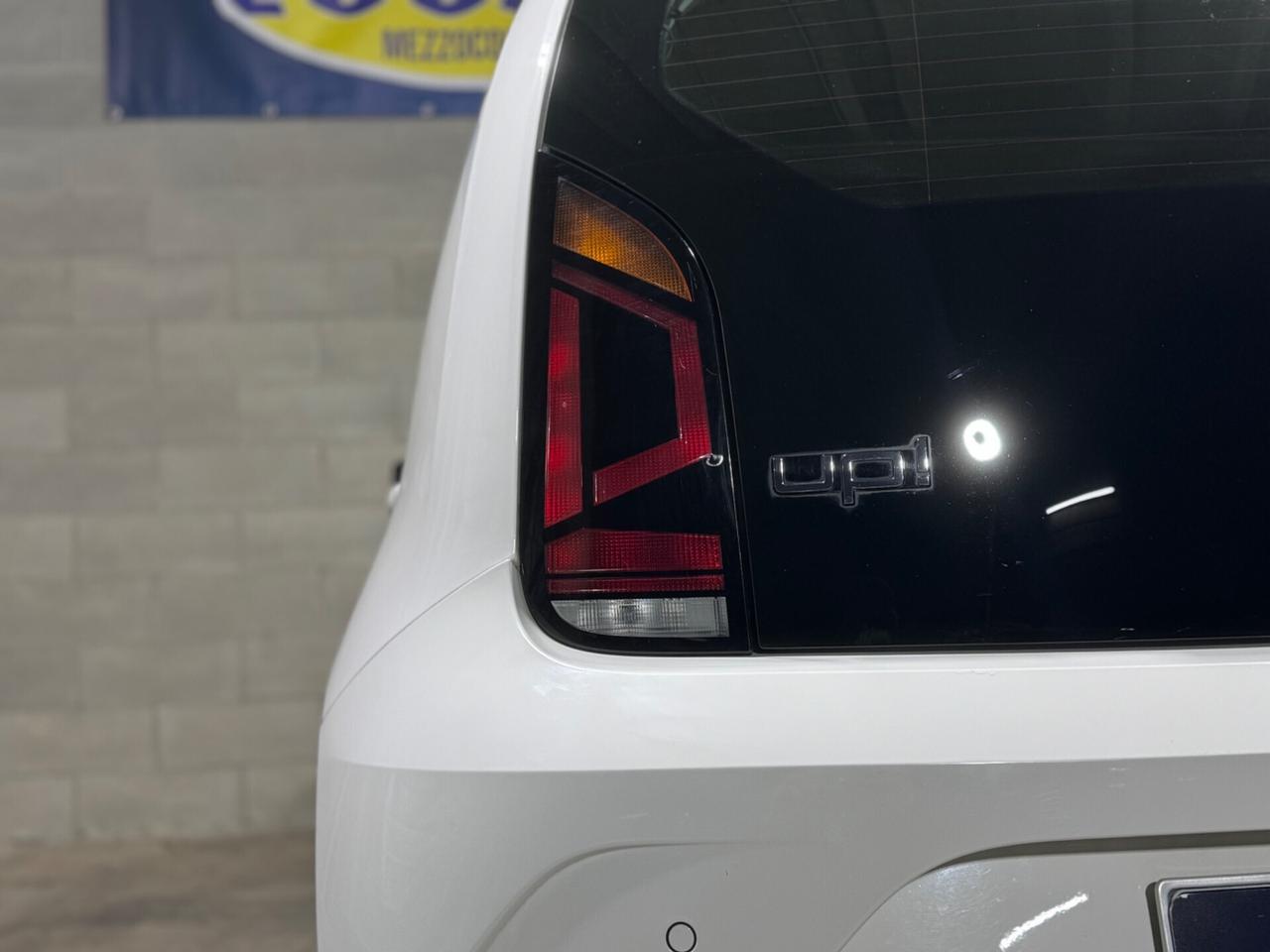 Volkswagen up! 1.0 5 PORTE NEOPATENTATI