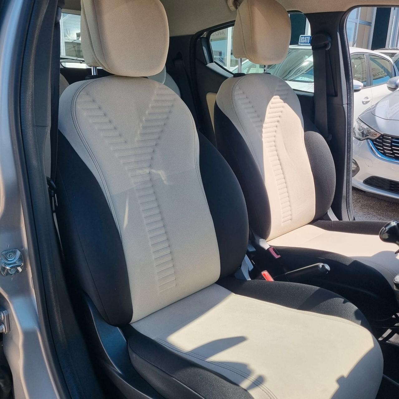 Lancia Ypsilon 0.9 TwinAir 85 CV 5 porte Metano Ecochic Elefantino