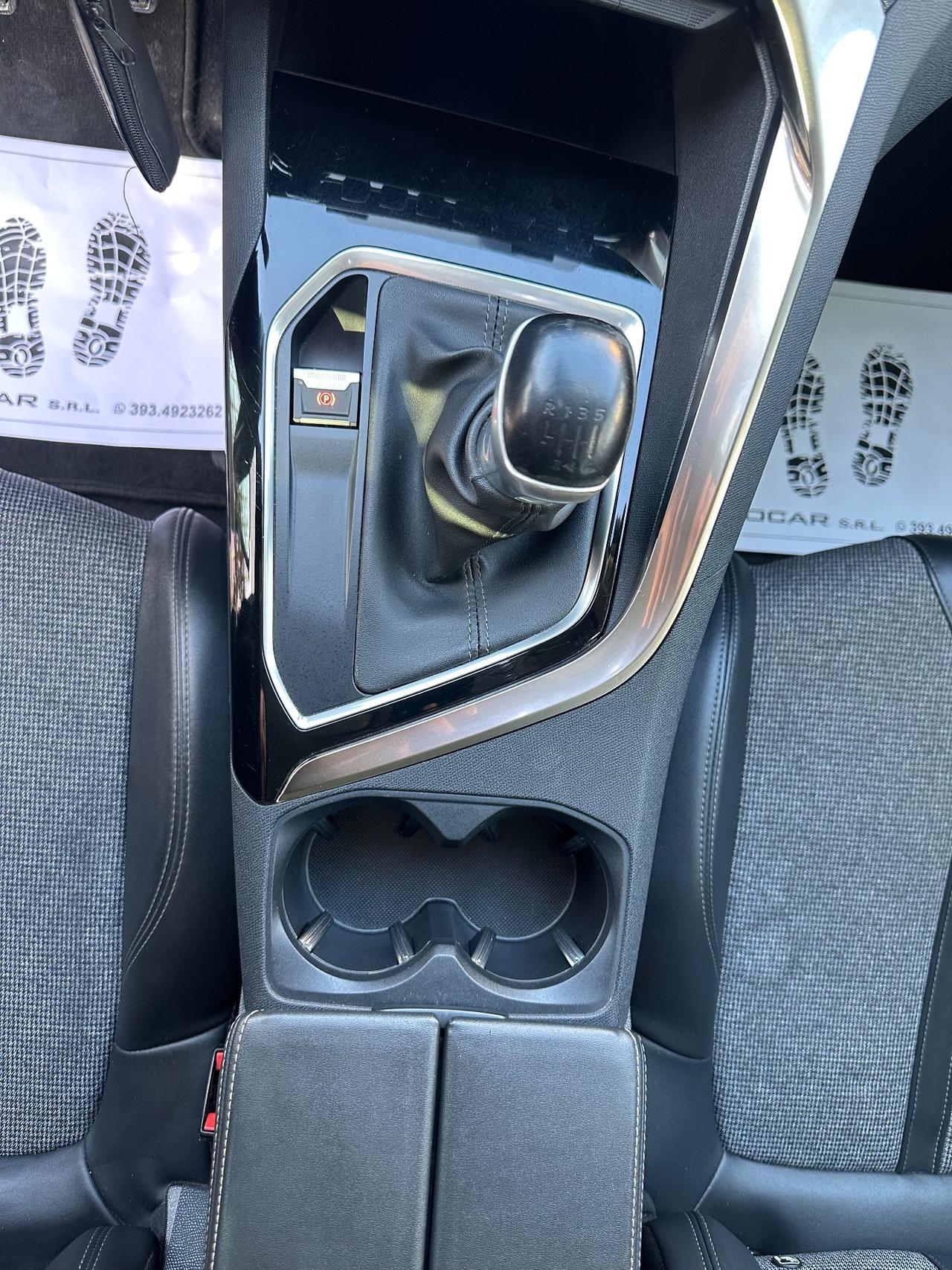 Peugeot 3008 BlueHDi 120 S&S Business