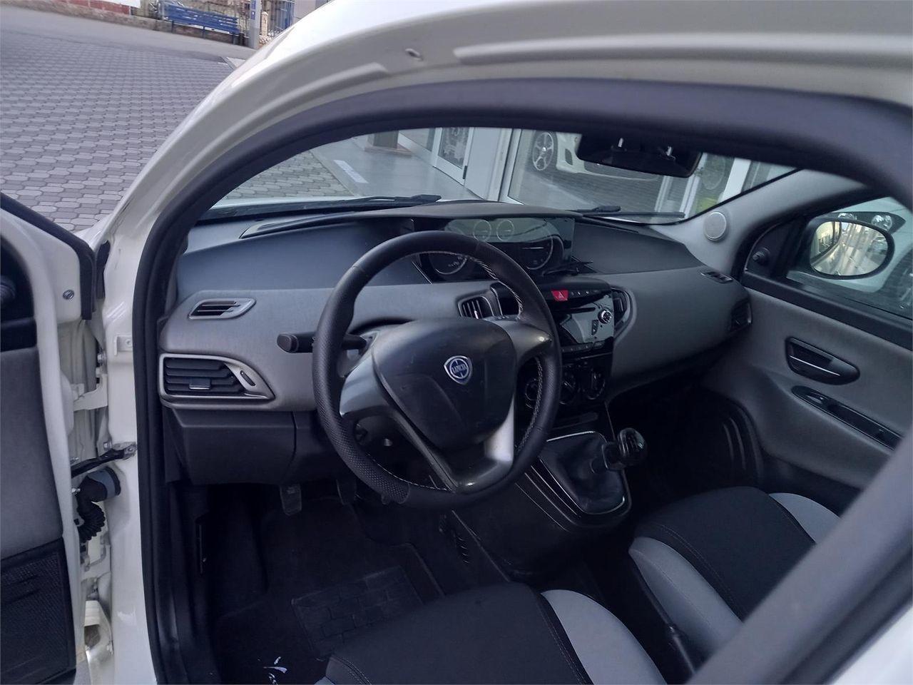 LANCIA YPSILON 1.2 ECOCHIC * IMPIANTO GPL DI SERIE * MOLTO BELLA