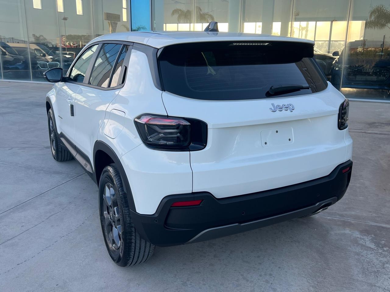 Jeep Avenger 1.2 Turbo 110 CV MHEV Longitude possibilità noleggio no scoring