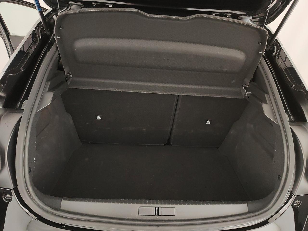 Lancia Ypsilon Hybrid e-DCT LX