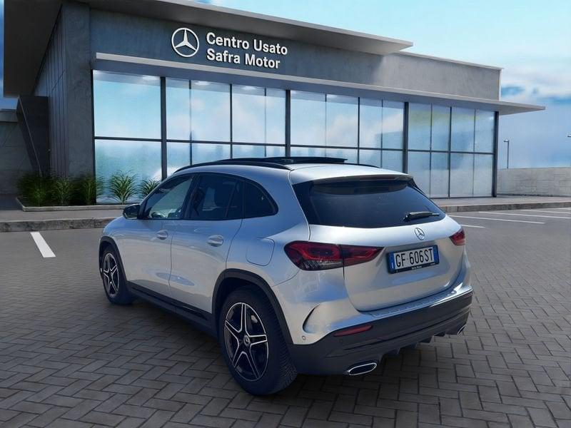 Mercedes-Benz GLA GLA 200 d Automatic Premium