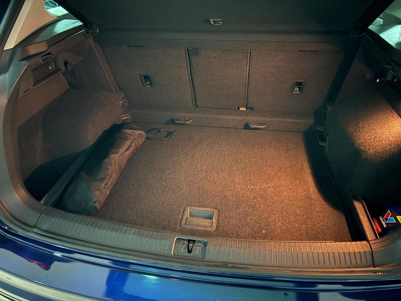 Volkswagen Tiguan 2.0 TDI DSG ** SPORT 4MOTION BMT