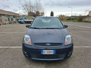 Ford Fiesta 1.2 5 porte SOLAMENTE 85.000 KM
