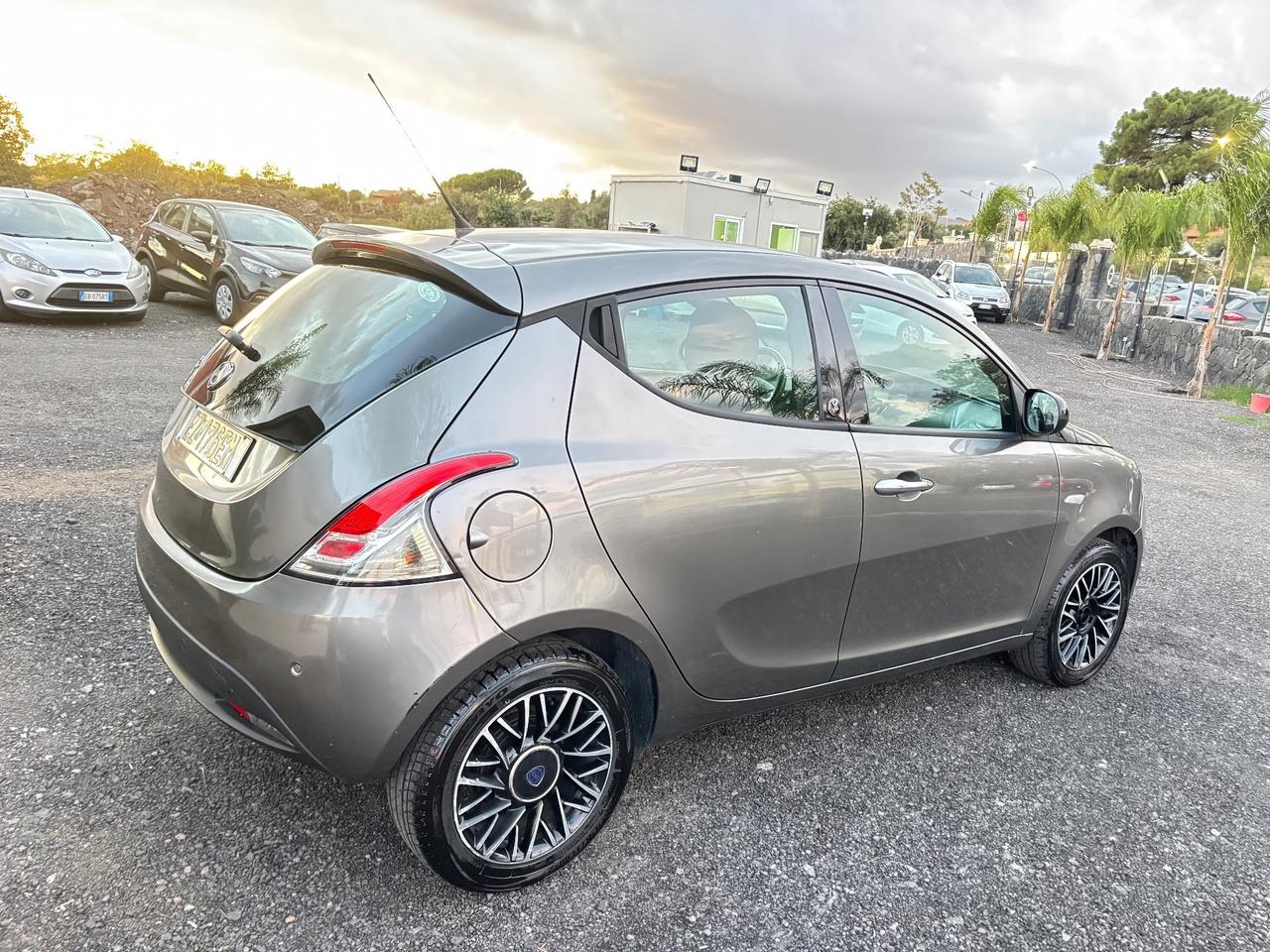Lancia Ypsilon 1.2 69 CV 5 porte Elle
