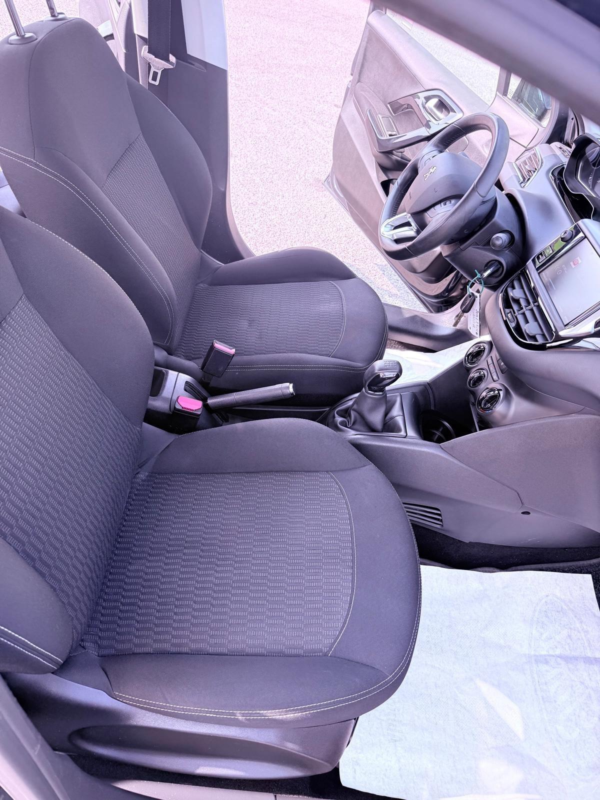 Peugeot 208 PureTech 82 Stop&Start 5 porte Allure