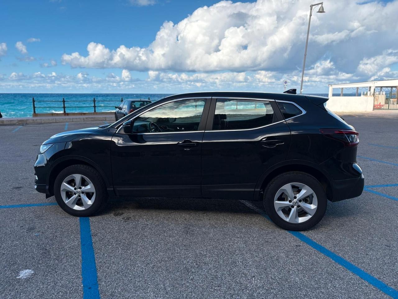 Nissan Qashqai 1.5 dCi 115 CV Business Black Friday