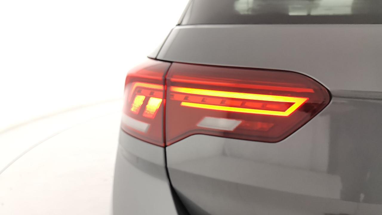 VOLKSWAGEN T-Roc I 2022 - T-Roc 1.5 tsi R-Line