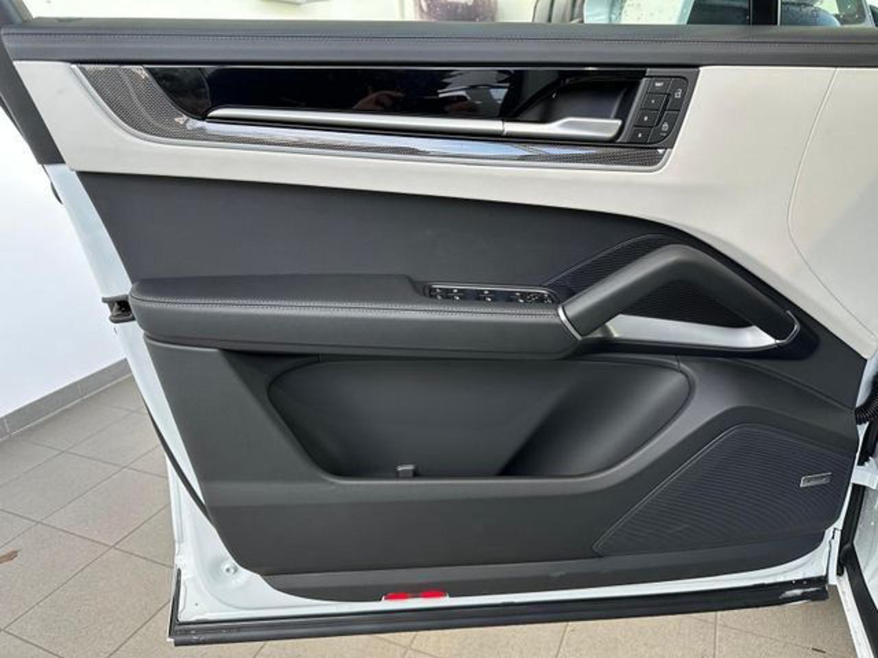 PORSCHE Cayenne Coupé 3.0 V6*Matrix-Bose-Ordinabile*