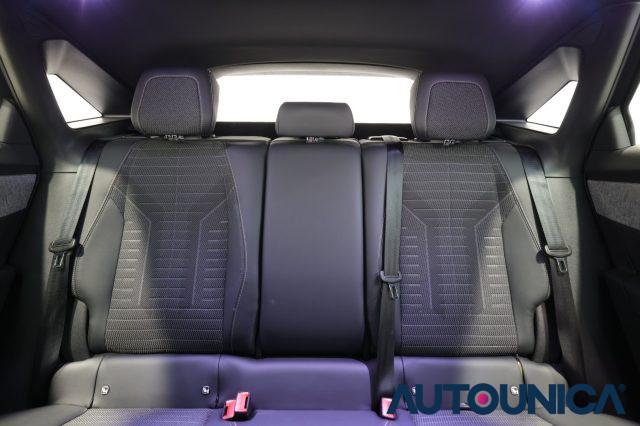 PEUGEOT 3008 HYBRID 136 E-DCS6 ALLURE FULL LED