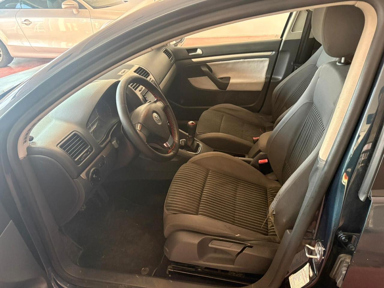 VOLKSWAGEN GOLF 5 CL 1.9 Diesel CV 105 PER NEOPATENTATI Km 210.347 garanzia 12 mesi