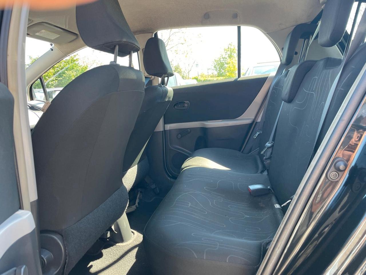 Toyota Yaris 1.0 5 porte Sol