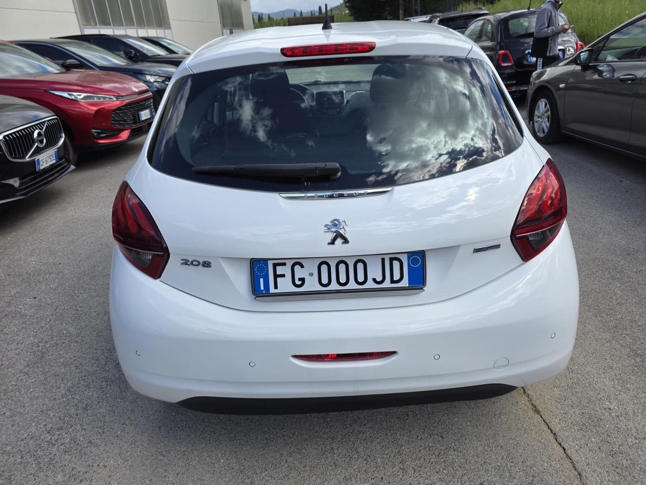 Peugeot 208 PureTech 82 5p. GPL Allure