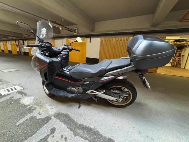 HONDA Integra 750 S