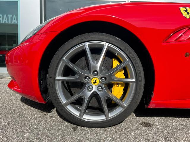 FERRARI California DCT