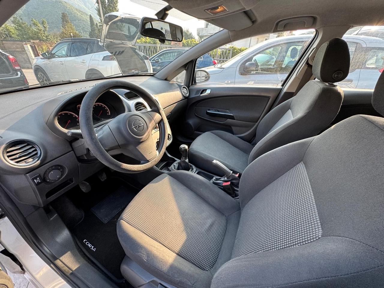 Opel Corsa 1.2 5 porte Enjoy GPL