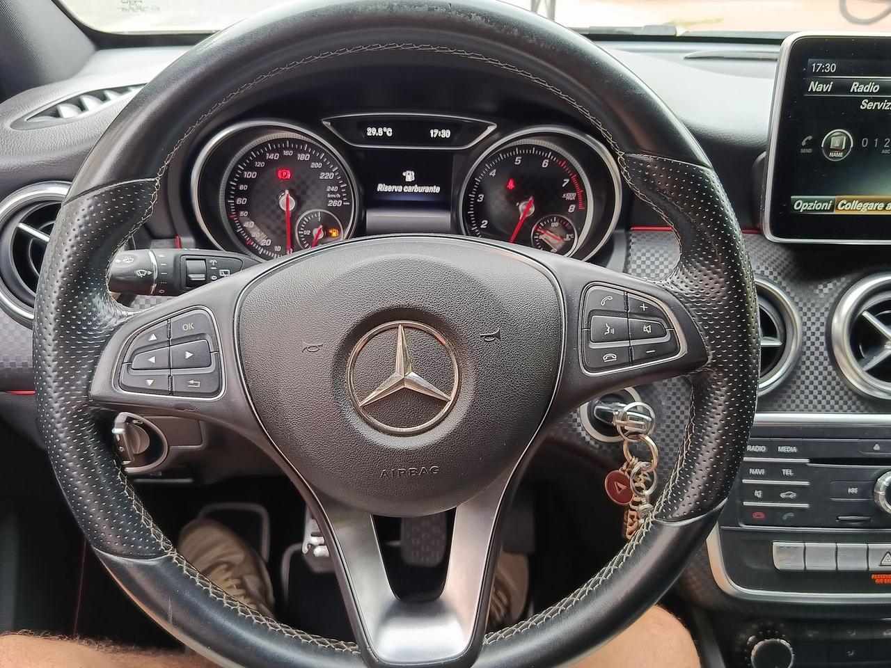 Mercedes-Benz A 180 Night Edition #6499