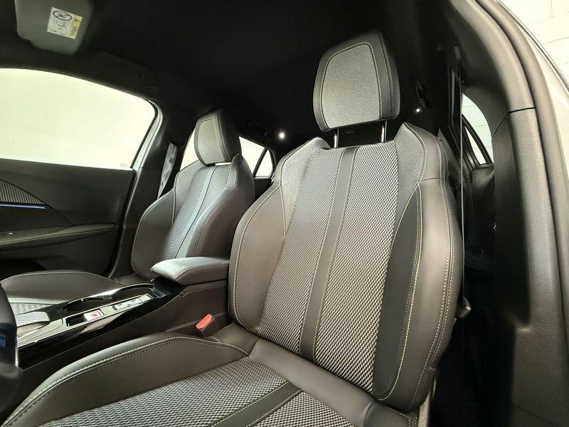 Peugeot 2008 Hybrid 145 e-DCS6 GT