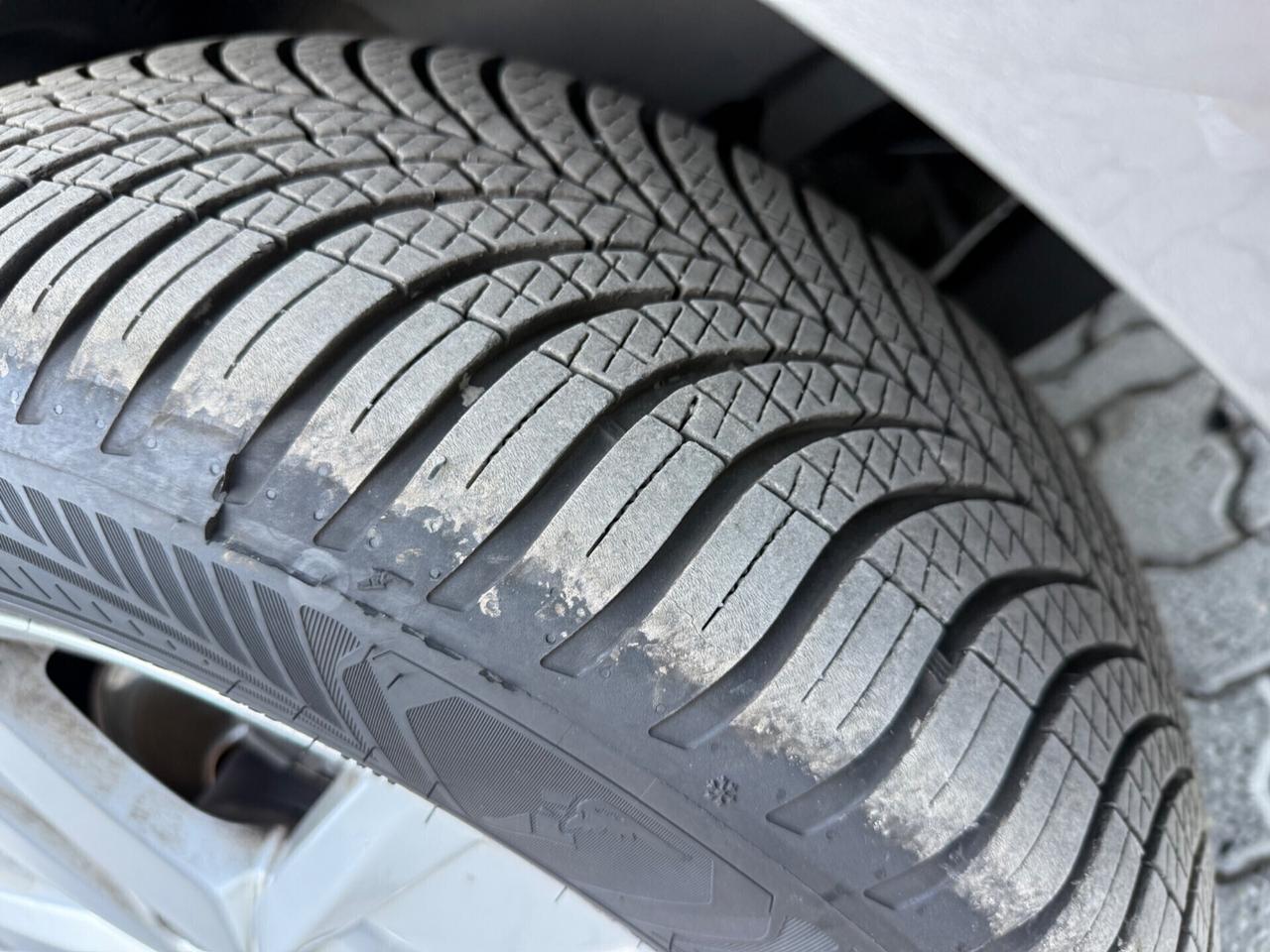 Volkswagen Caravelle 2.0 TDI 150CV DSG 9 posti