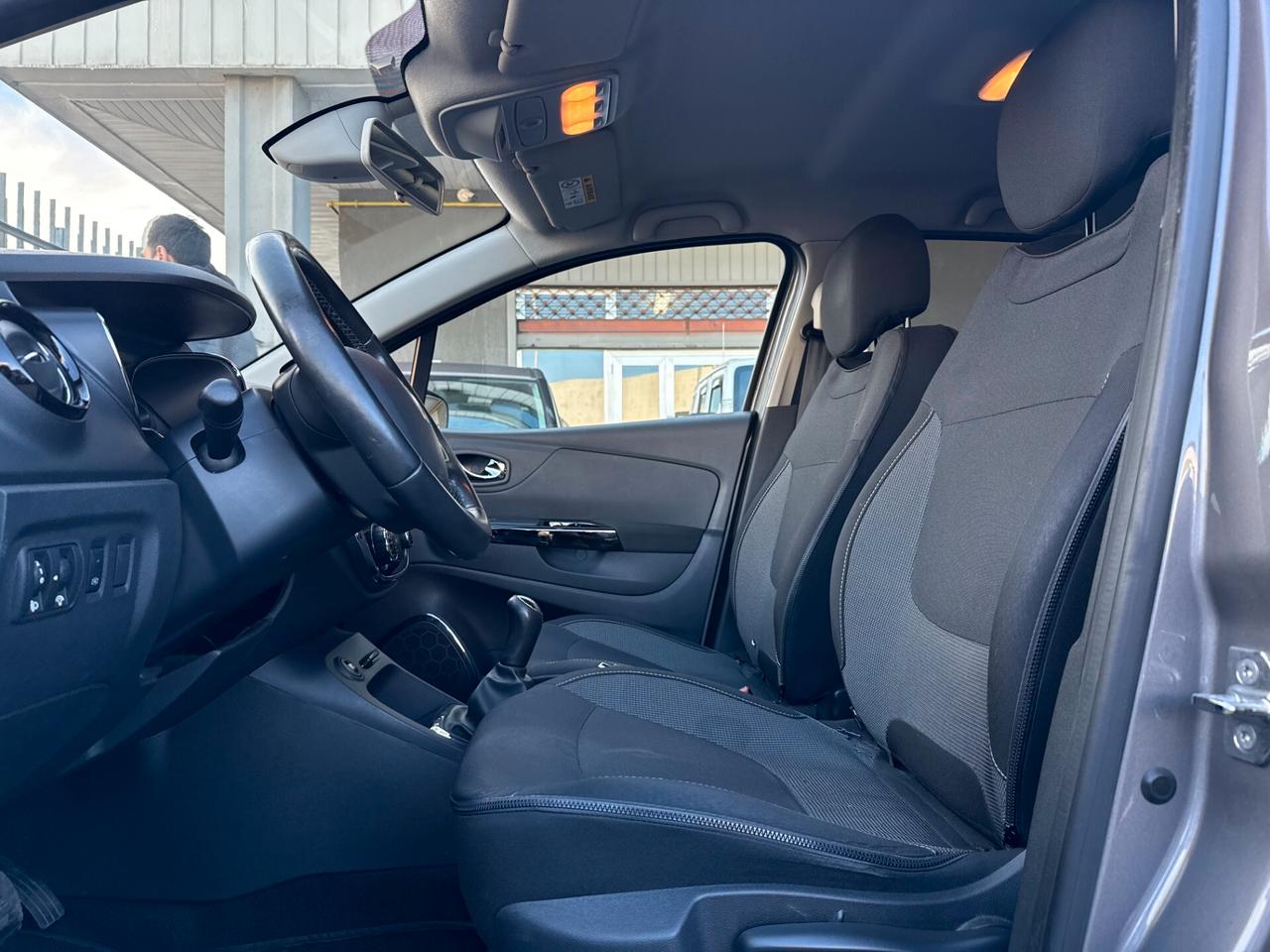 Renault Captur 1.5 dci /CINGHIA FATTA 90cv E6