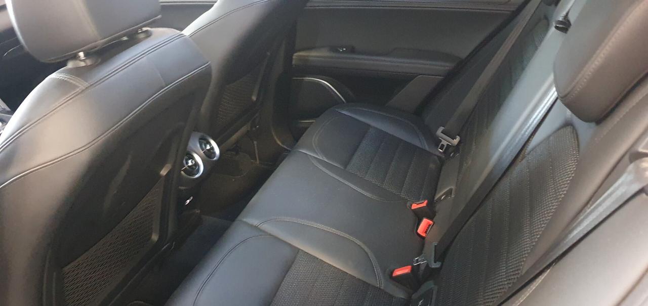 Alfa Romeo Stelvio 2.2 Turbodiesel 210 CV AT8 Q4 B-Tech
