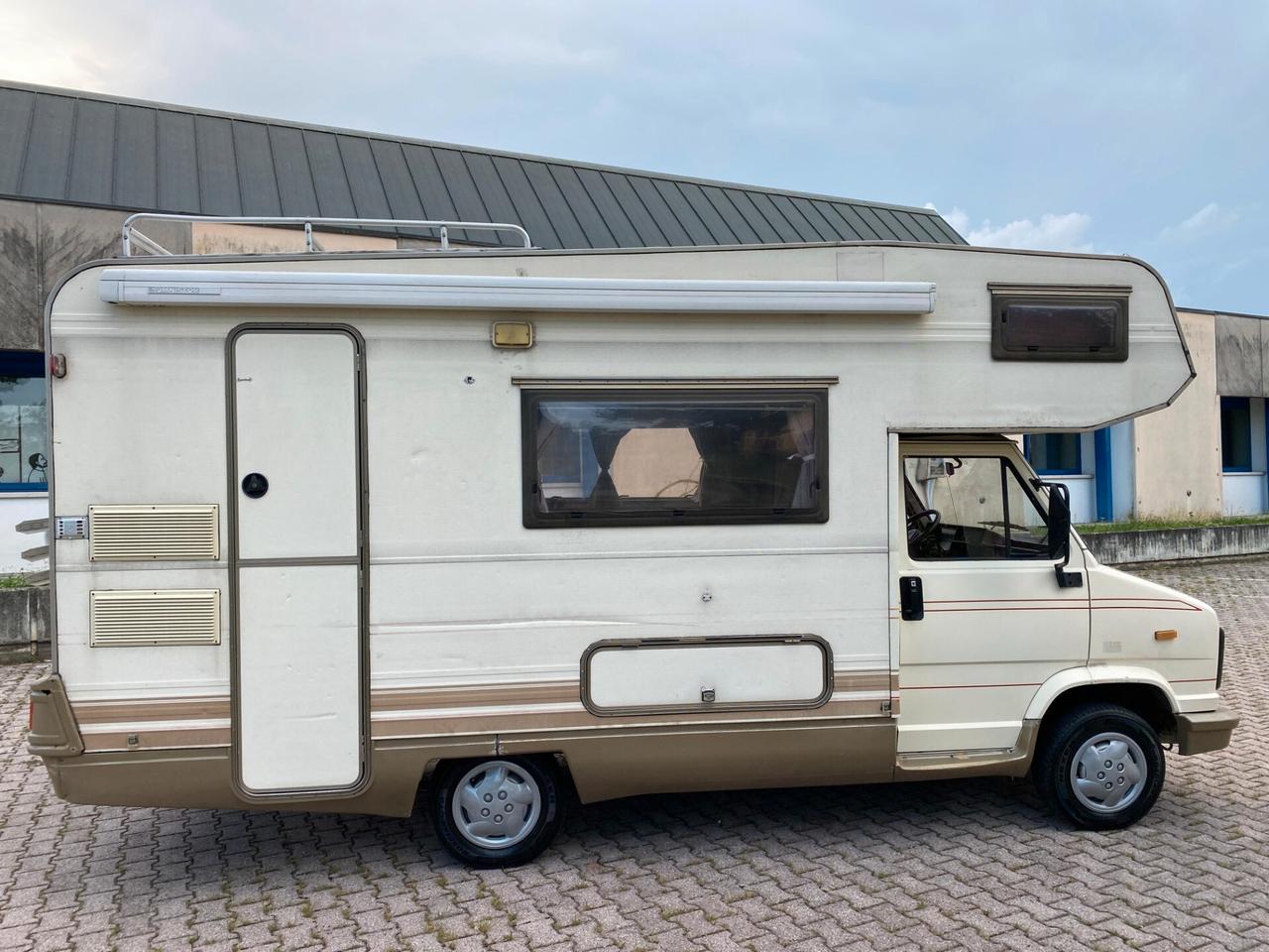 Peugeot J5 Ducato 2.5D Globetrotter Dethleffs 5Posti