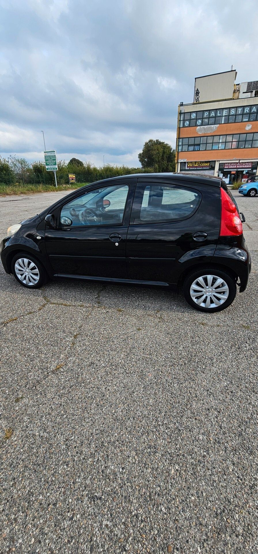 Peugeot 107 2009 photo 4