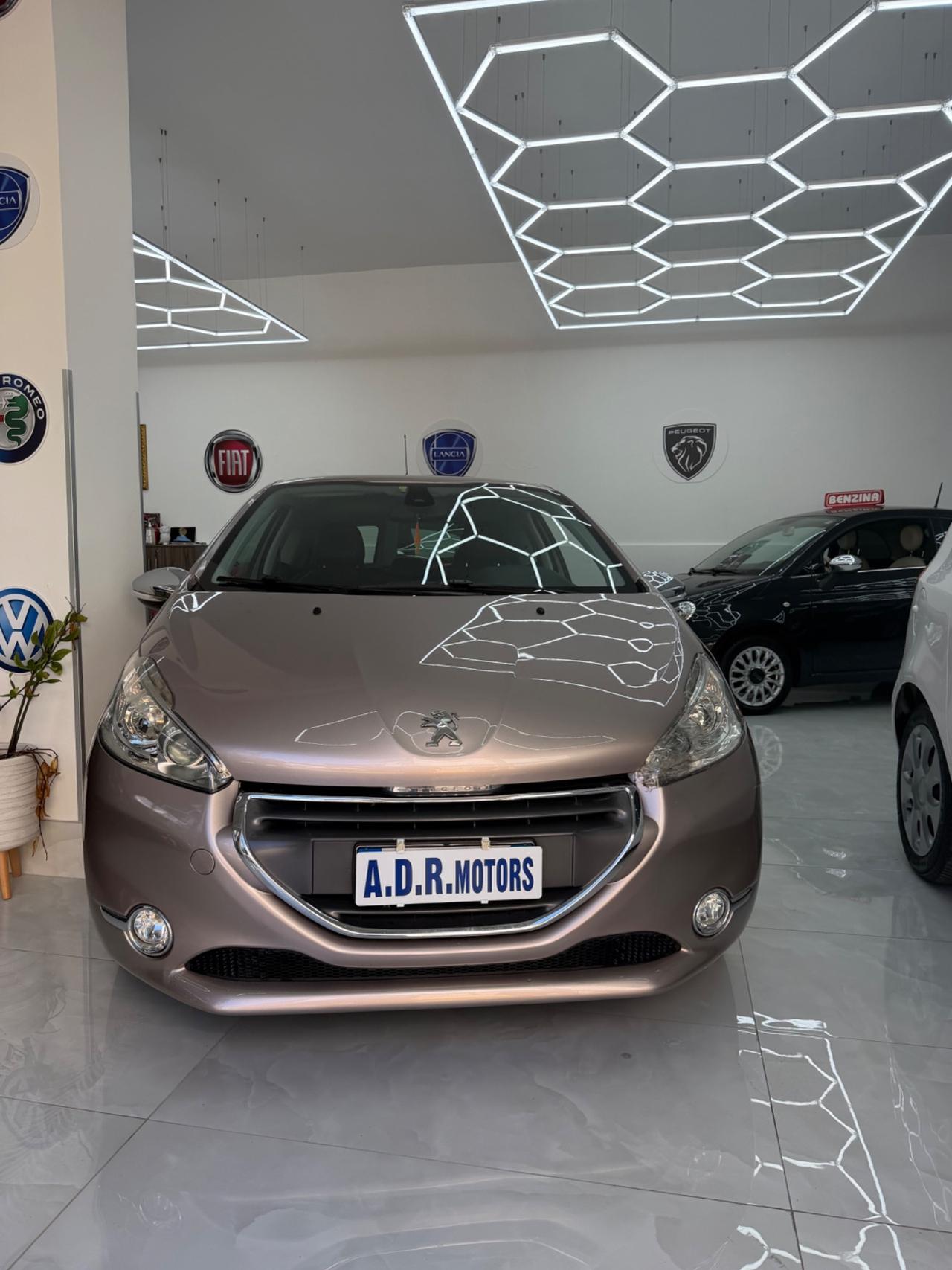 Peugeot 208 1.2 VTi 82 CV 3 porte Allure
