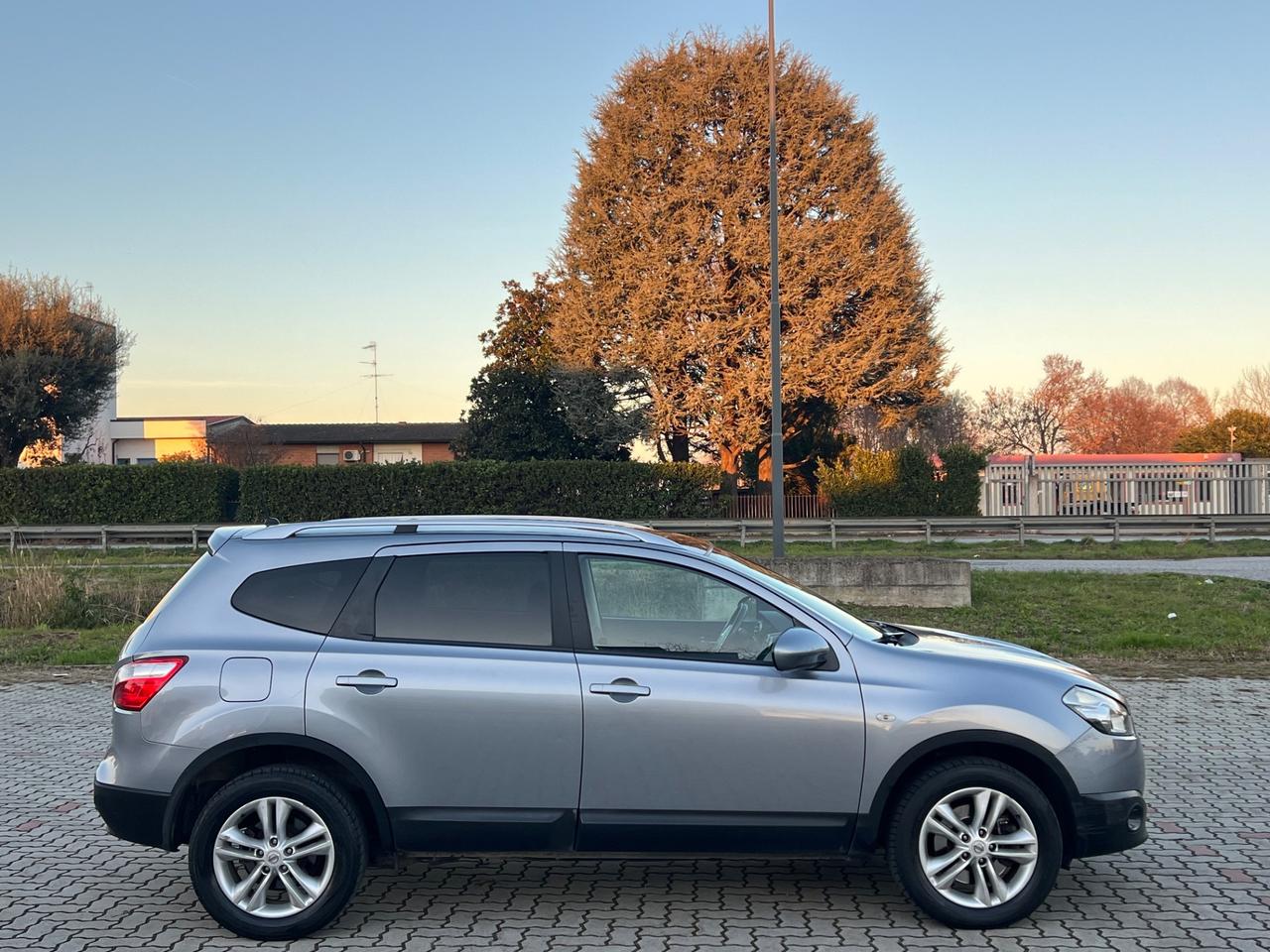 Nissan Qashqai Qashqai+2 2.0 dCi DPF Tekna