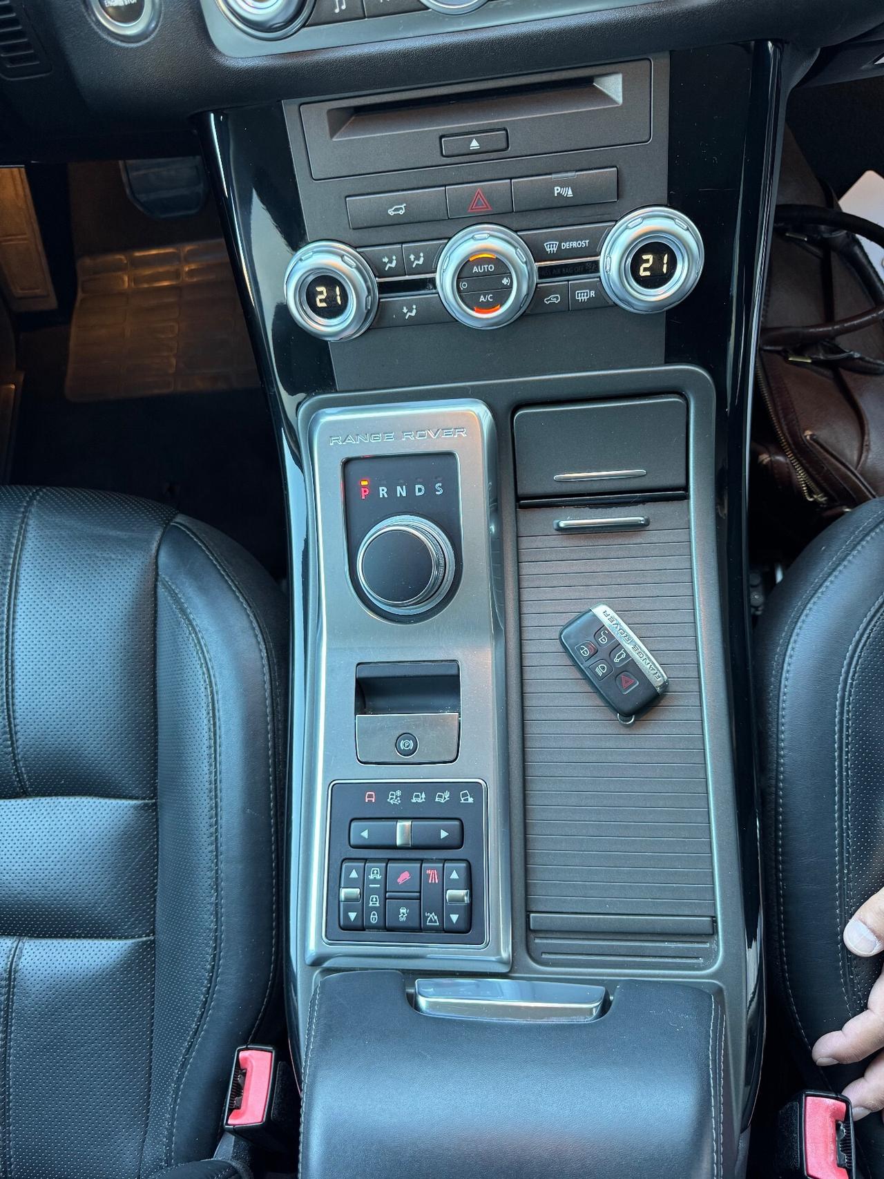 LAND ROVER RANGE ROVER SPORT 3.0 TDV6 HSE