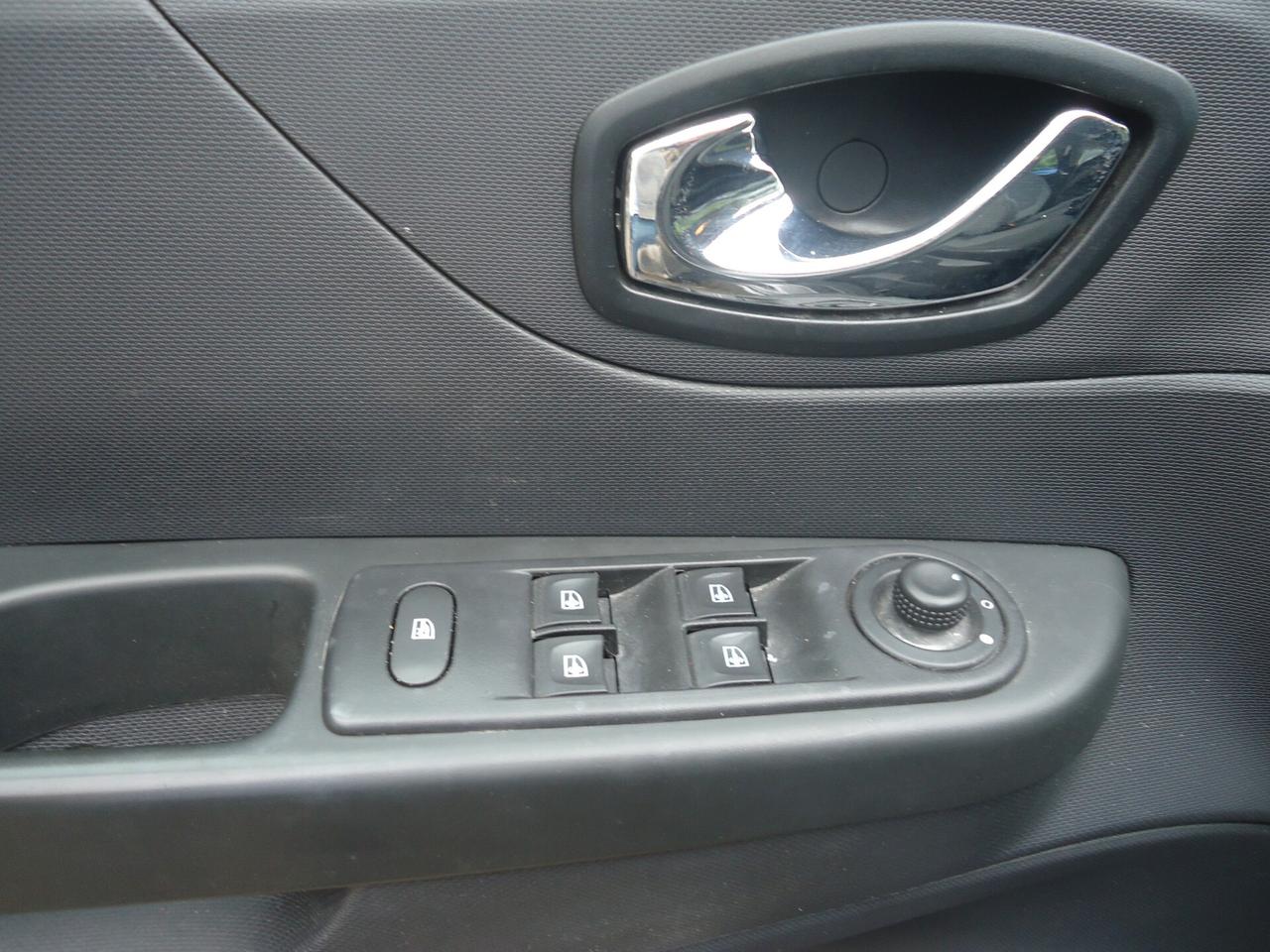 Renault Captur 1.5 dCi 90cv INTENS