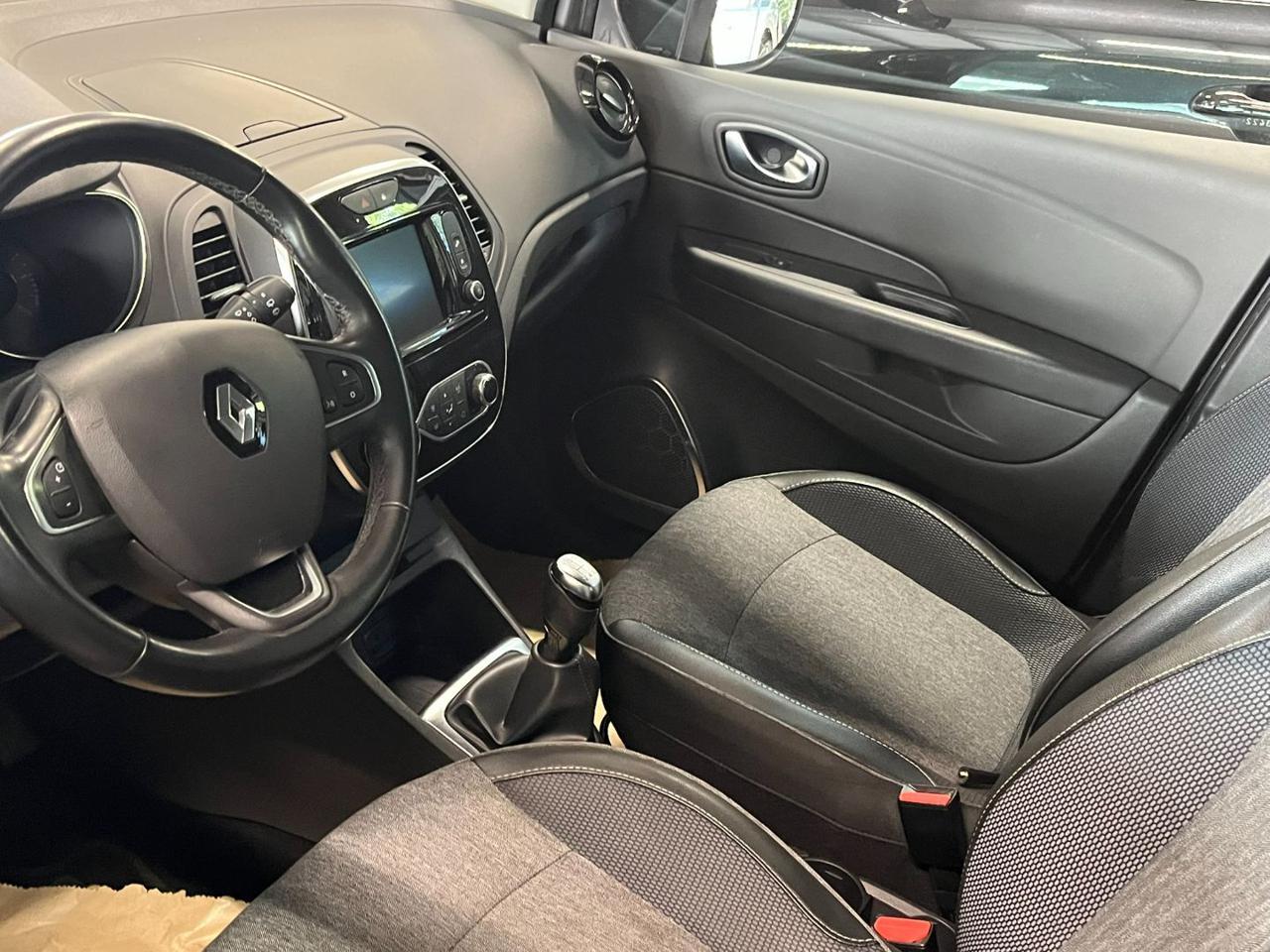 RENAULT Captur 1ª serie Captur TCe 12V 90 CV S...