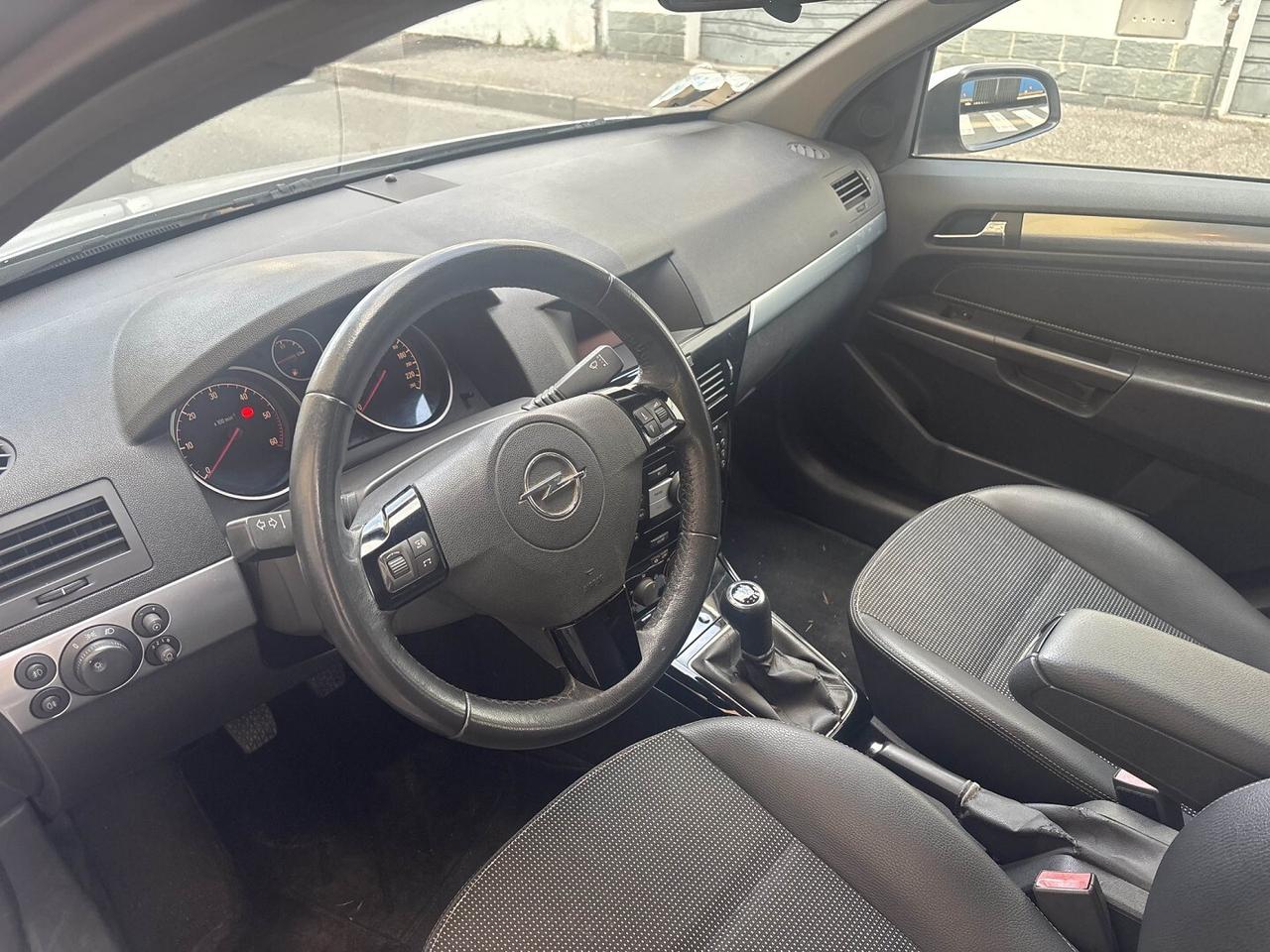 OPEL ASTRA 1.7 CDTI COSMO 5 PORTE