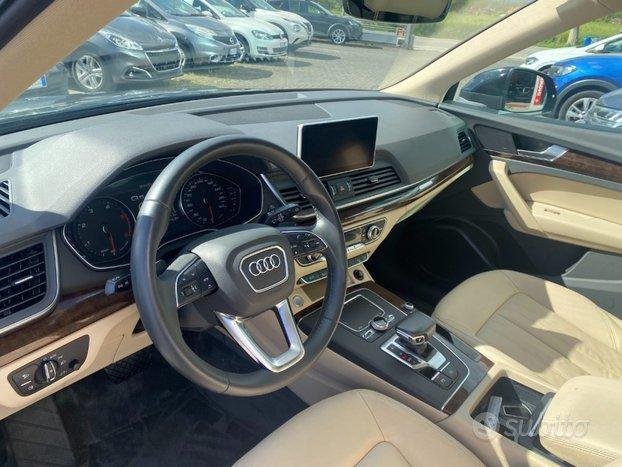 AUDI Q5 45 TDI quattro tiptronic Business Design