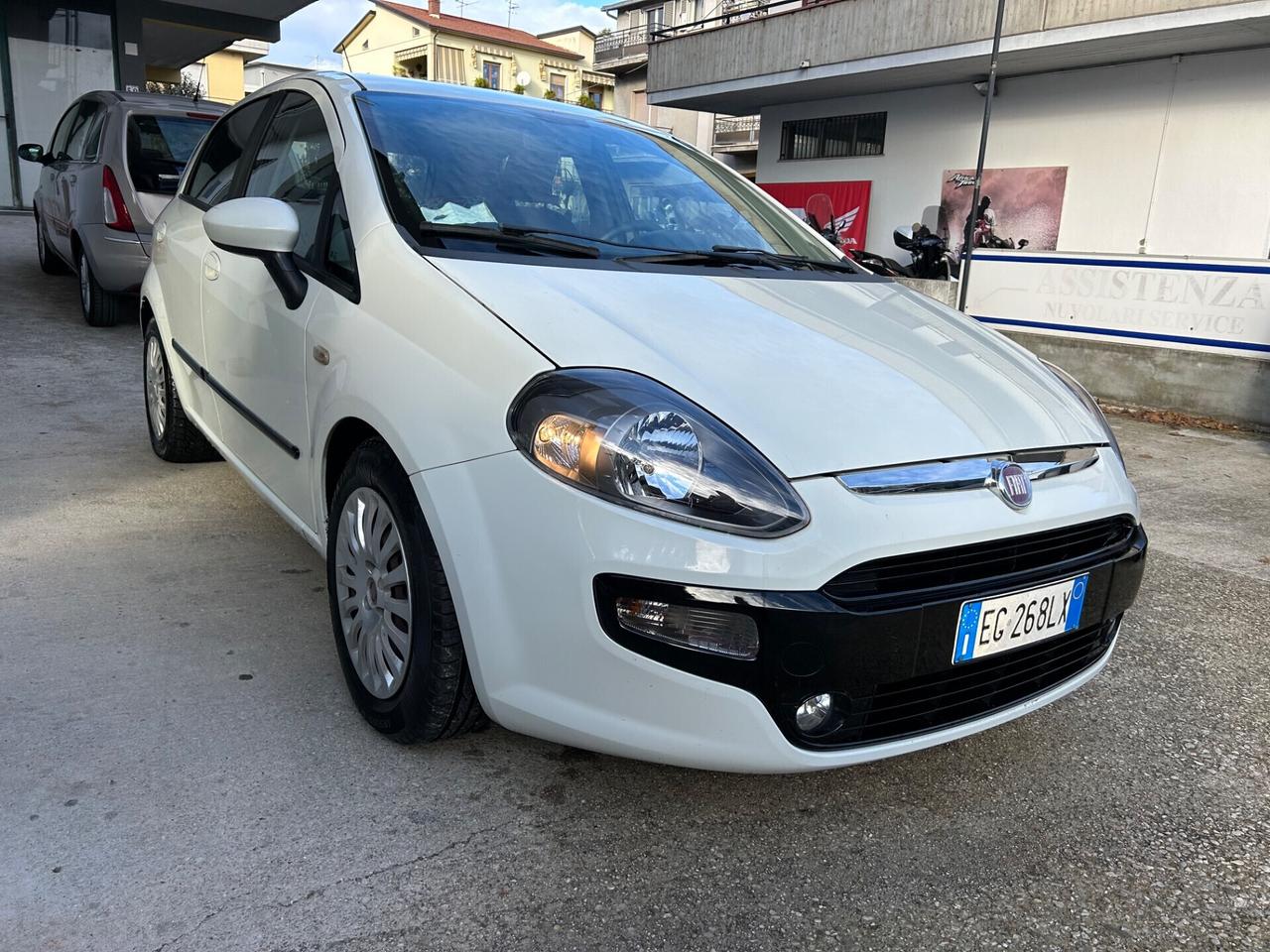 FIAT PUNTO Evo 1.3 Mjt 75 CV 5 porte NEOPATENTATI!!!