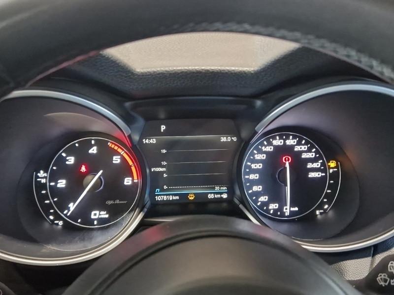 ALFA ROMEO STELVIO 2.2 TURBO DIESEL 190 CV BUSINESS AT8 Q4 SUV