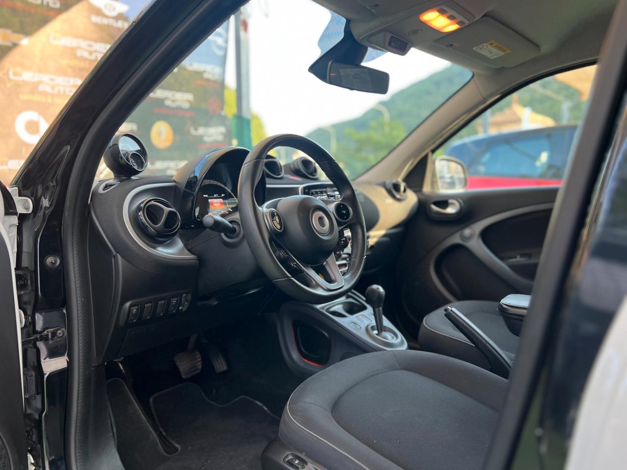 Smart ForFour 71 cv AUTOMATICA/SENSORI/BRACCIOLO