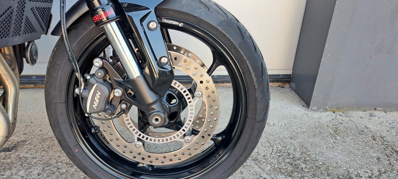 Triumph Trident 660